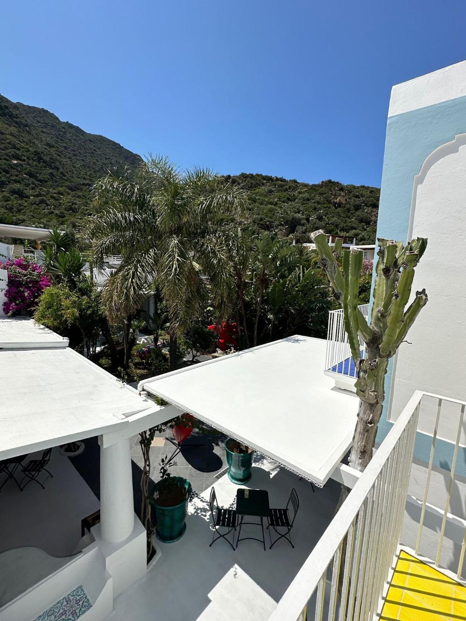Art B&B Panarea Exterior photo
