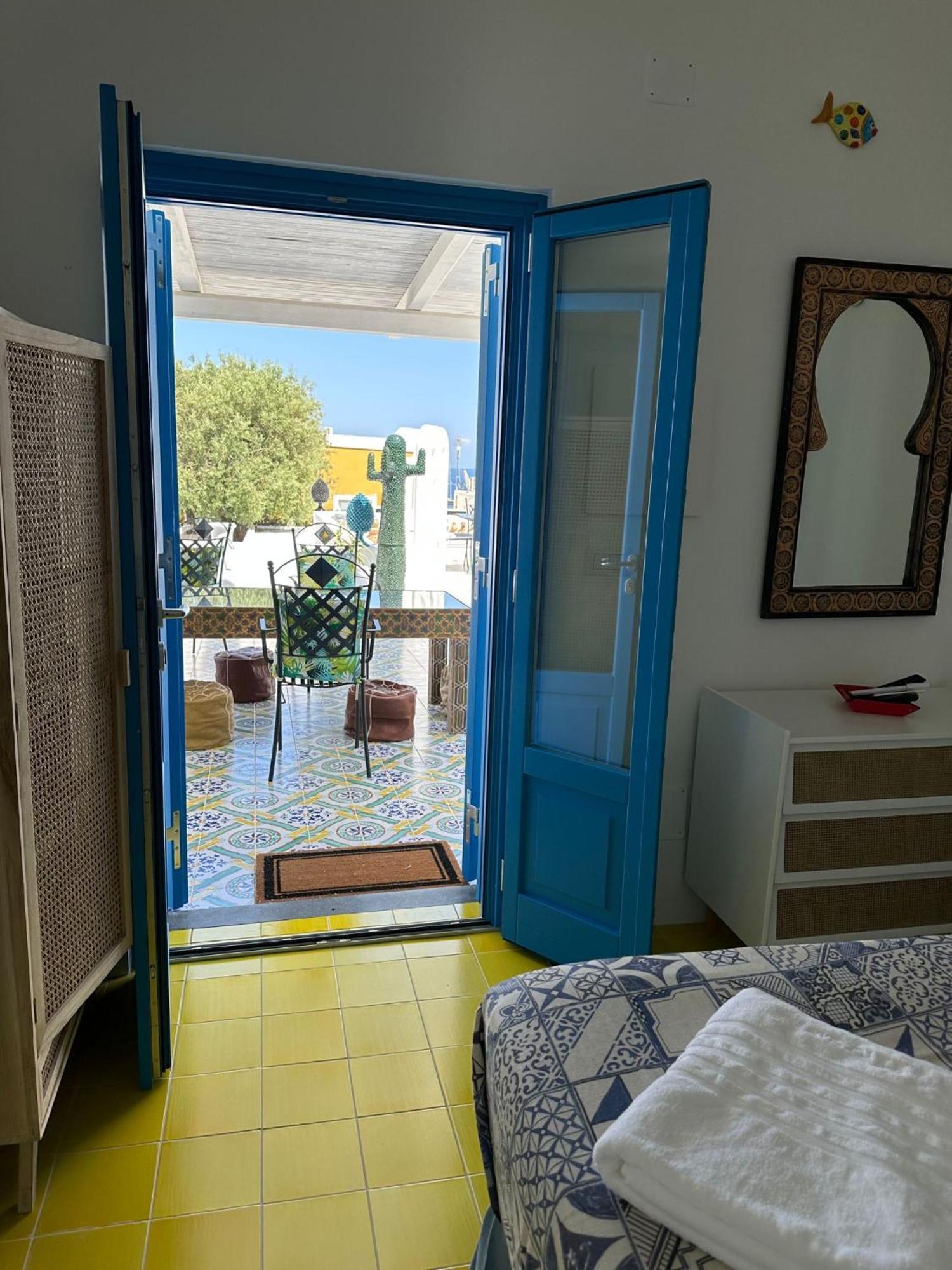 Art B&B Panarea Exterior photo